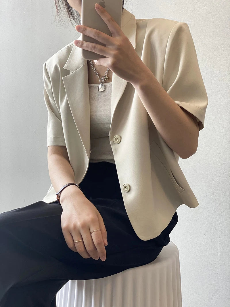 Women’s Short Sleeve Blazer – Elegant Single-Breasted Jacket