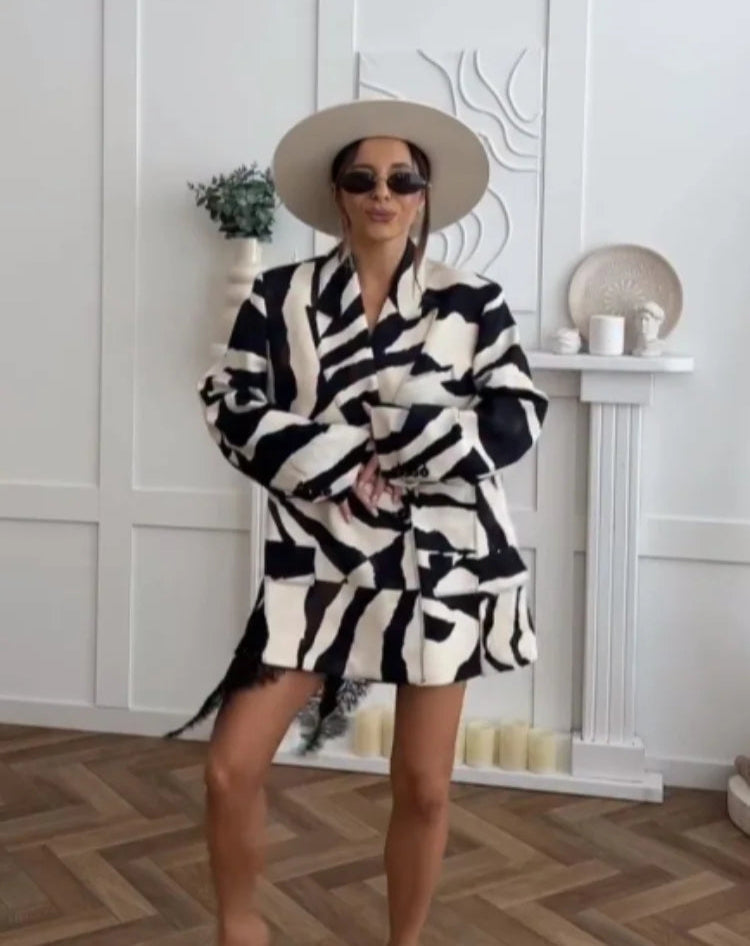 Women’s Oversized Zebra Print Blazer – Statement Outerwear